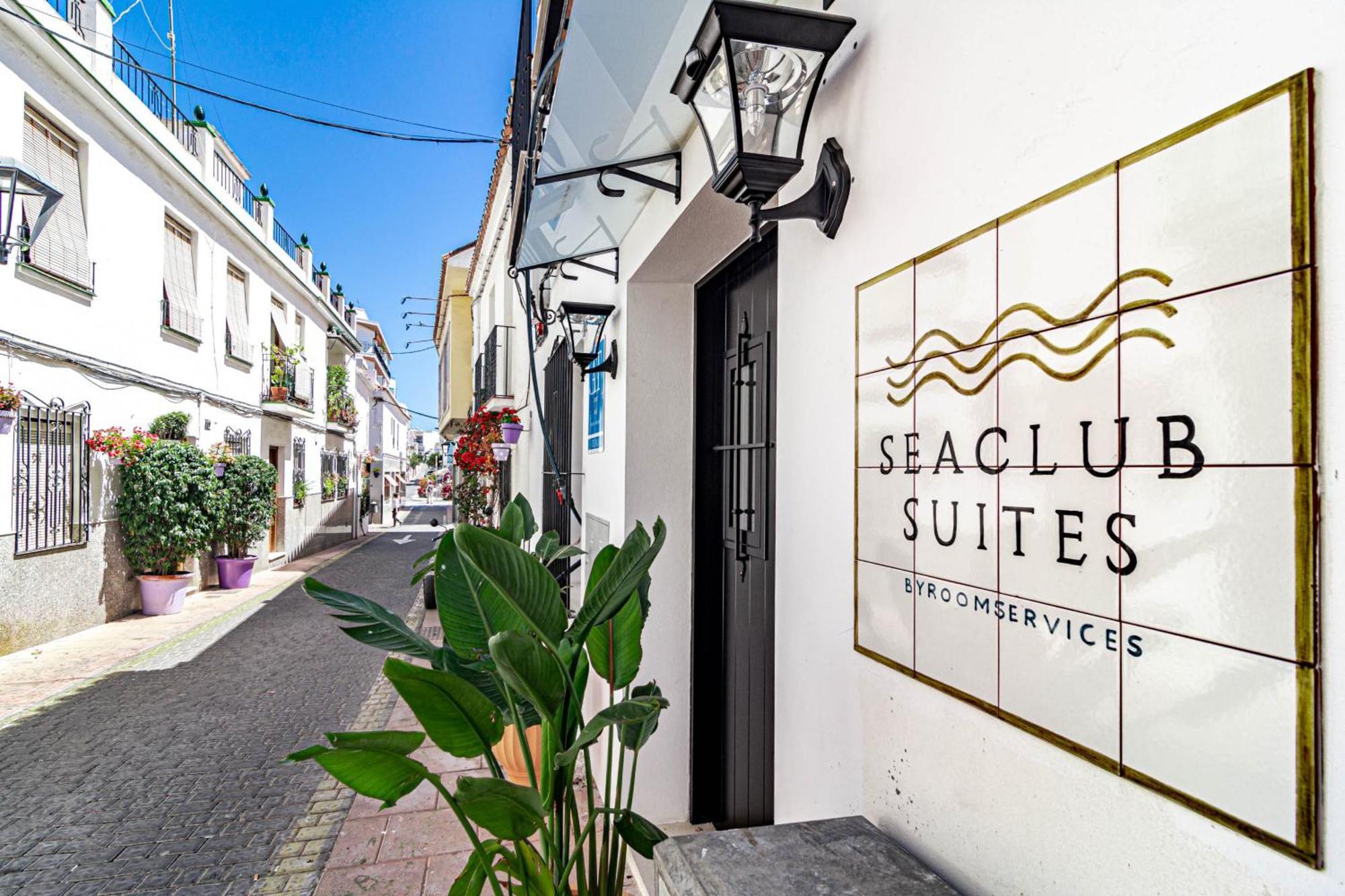Seaclub Suites Естепона Екстериор снимка