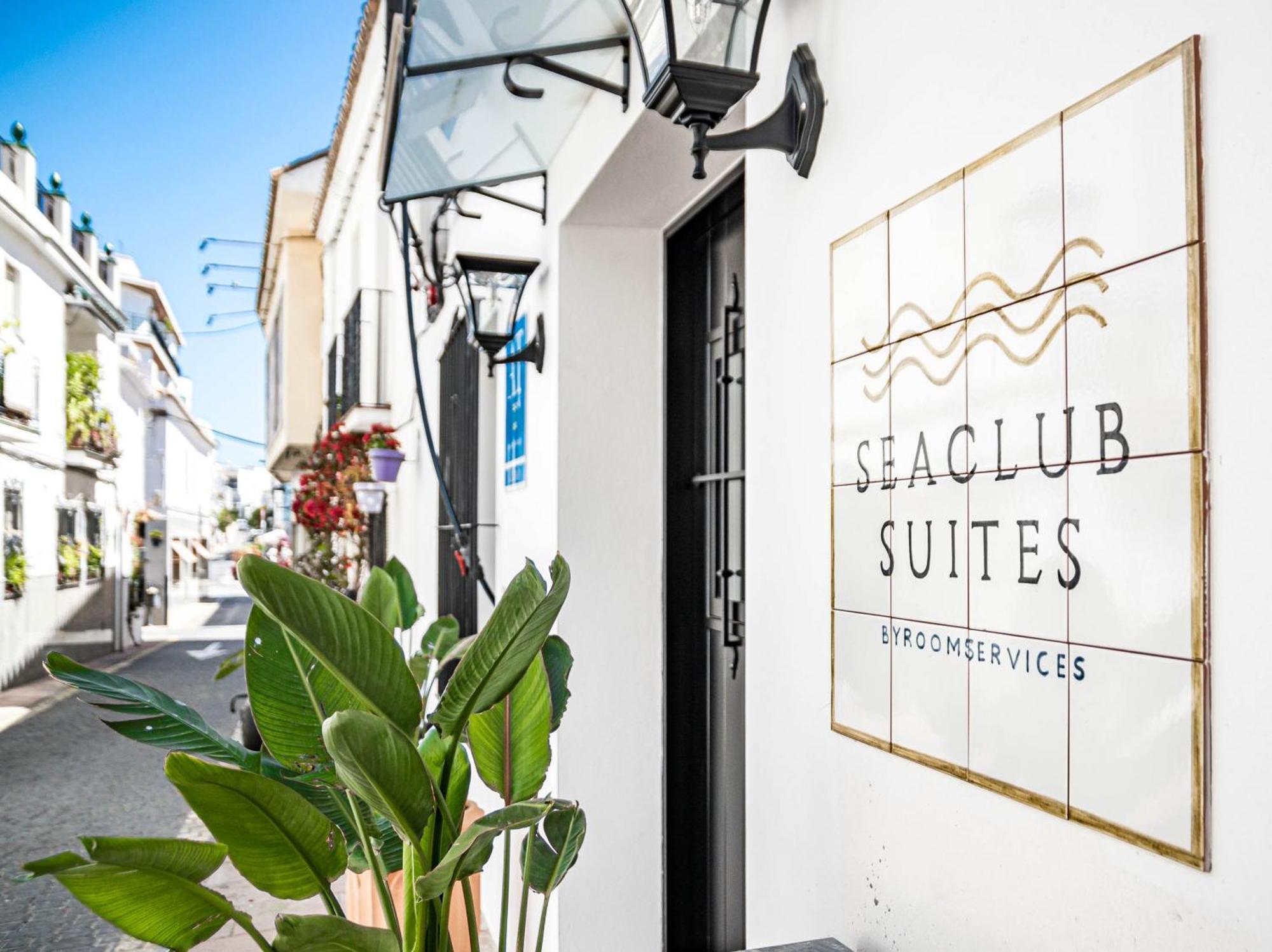 Seaclub Suites Естепона Екстериор снимка