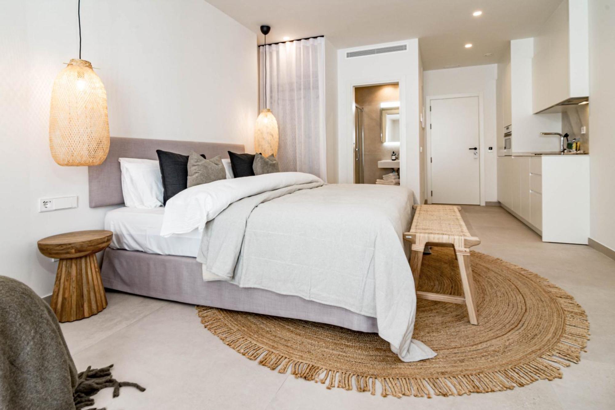 Seaclub Suites Естепона Екстериор снимка